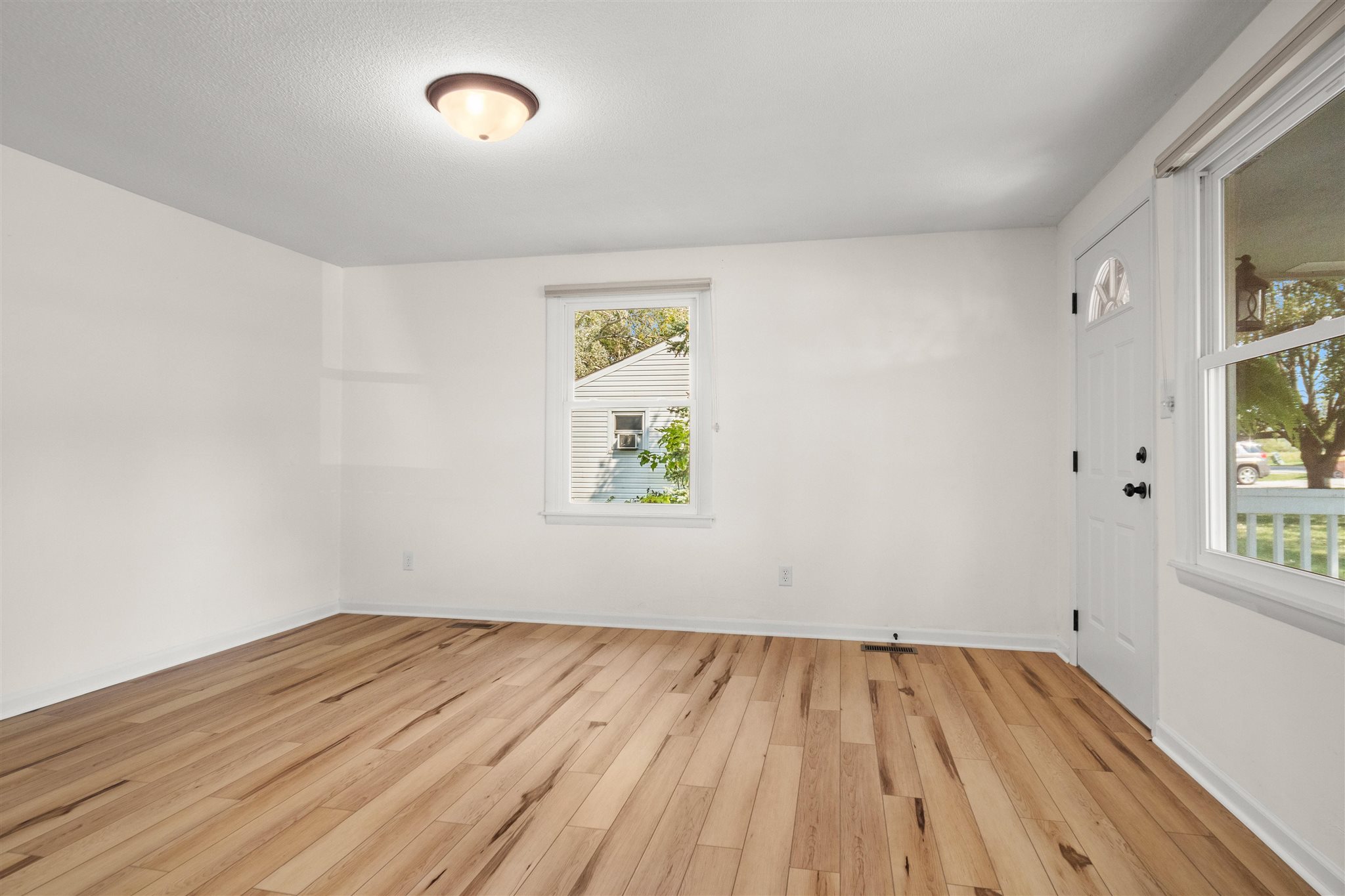 15205 Auburn Road Fort Wayne, IN 46845 - Photo 13 of 34