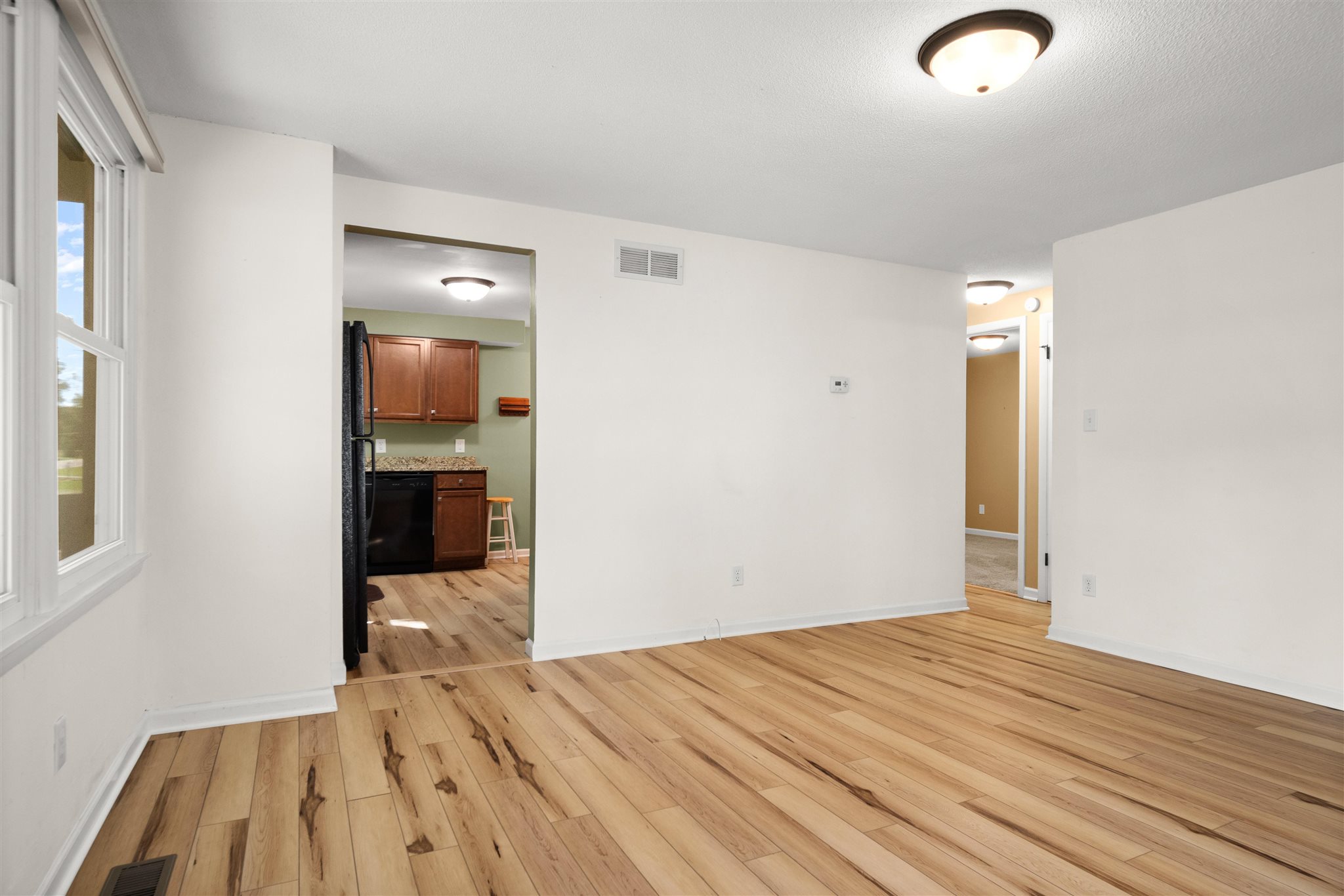 15205 Auburn Road Fort Wayne, IN 46845 - Photo 14 of 34