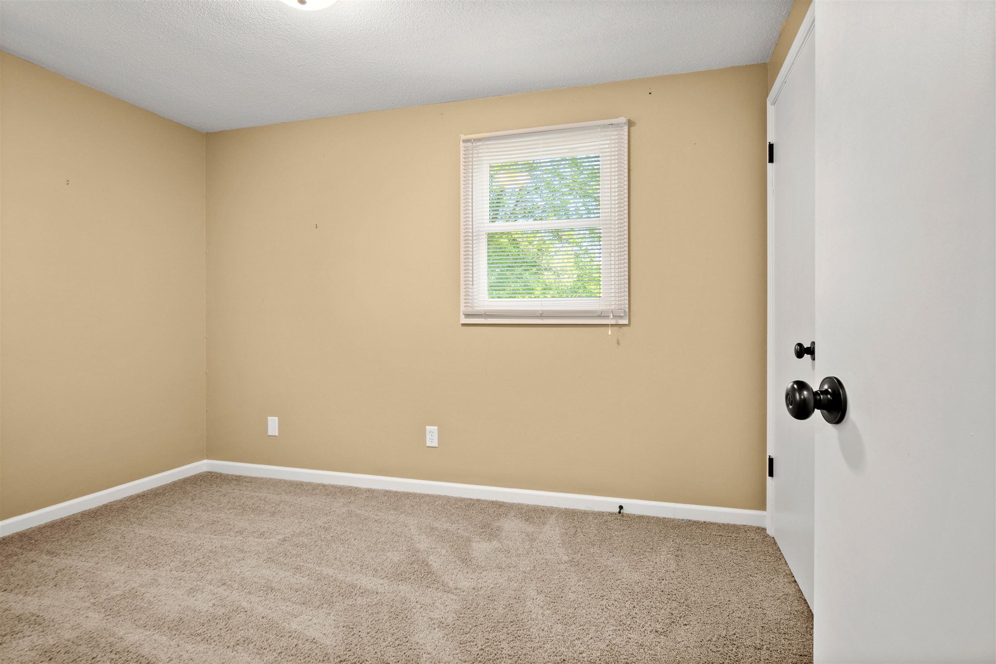 15205 Auburn Road Fort Wayne, IN 46845 - Photo 27 of 34