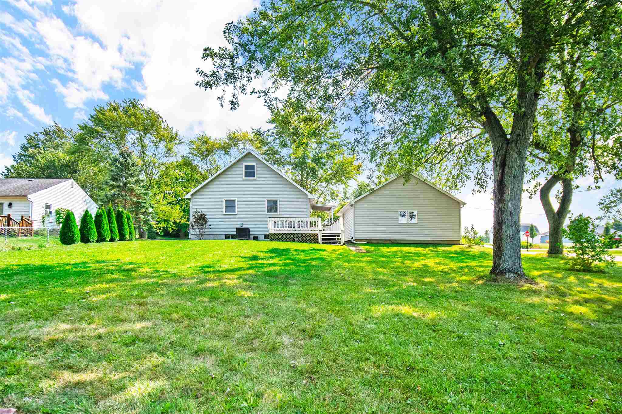 15205 Auburn Road Fort Wayne, IN 46845 - Photo 9 of 34