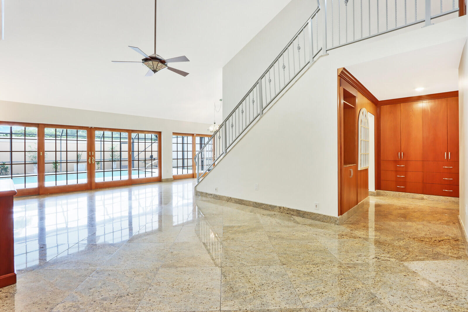 104 Ridge Road Jupiter, FL 33477 - Photo 8 of 44 Living room