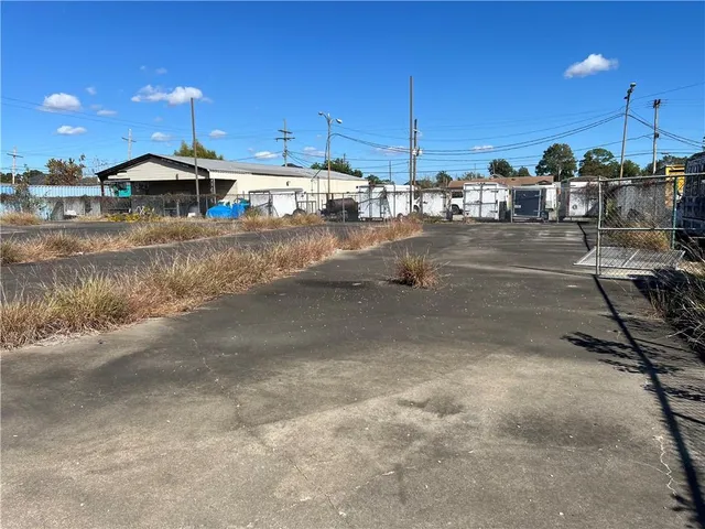 $175,000 | 7431 West St Bernard Highway, Arabi, LA 70032