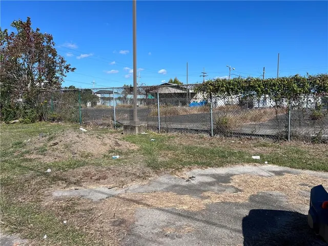 $175,000 | 7431 West St Bernard Highway, Arabi, LA 70032