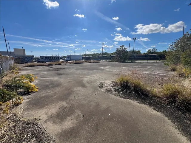 $175,000 | 7431 West St Bernard Highway, Arabi, LA 70032