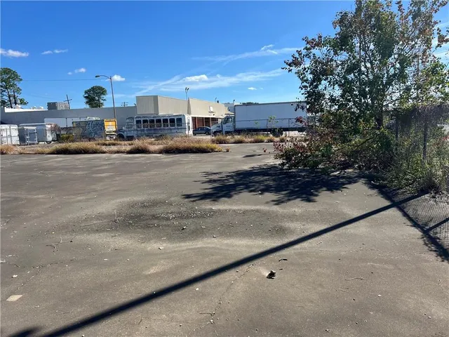 $175,000 | 7431 West St Bernard Highway, Arabi, LA 70032