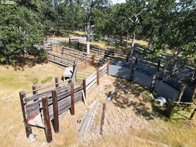 a view of a yard with snow