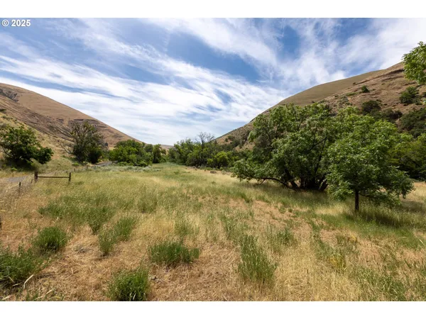 $7,250,000 | 1056 Rock Creek Road, Roosevelt, WA 99356