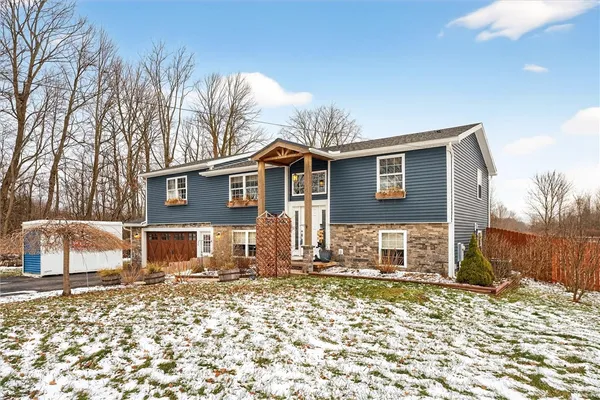$349,900 | 4055 South Fancher Road, Clarendon, NY 14470
