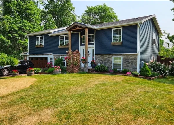 $349,900 | 4055 South Fancher Road, Clarendon, NY 14470