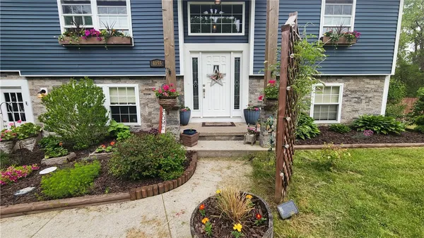 $349,900 | 4055 South Fancher Road, Clarendon, NY 14470