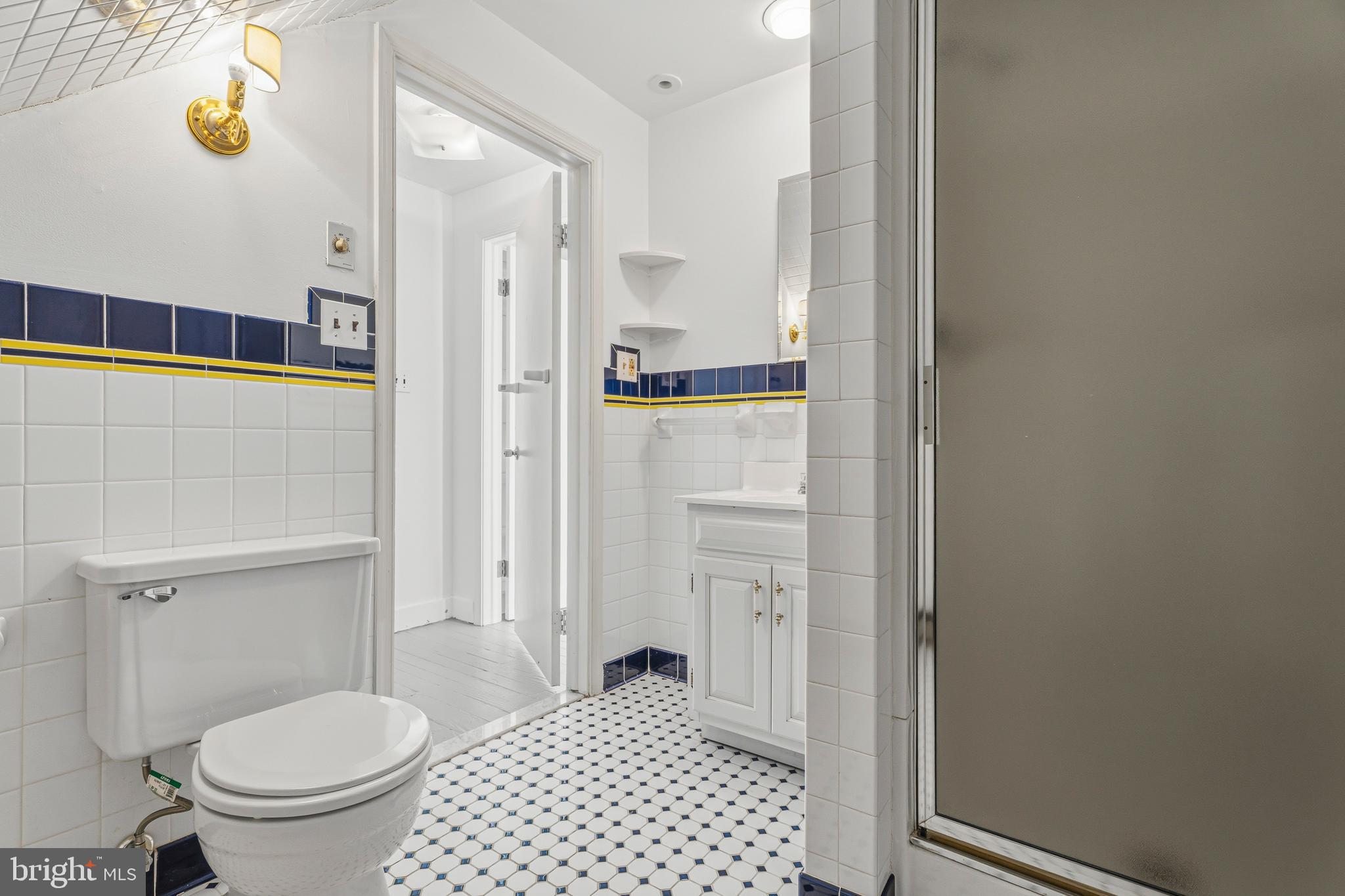 1809 Thornbury Road Baltimore, MD 21209 - Photo 31 of 38 Third Floor Full Bath