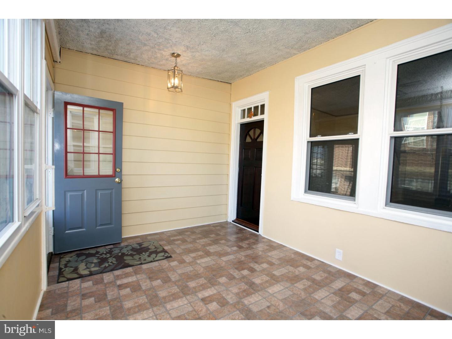 510 Ridgeway Street Gloucester City, NJ 08030 - Photo 4 of 18 Enclosed Porch