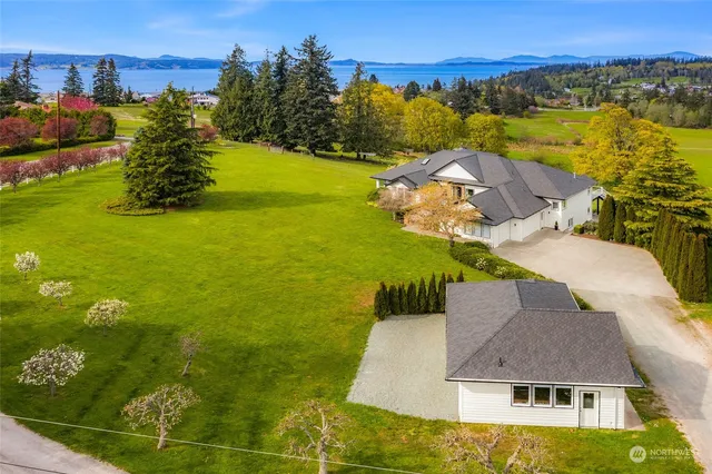 $1,850,000 | 221 Baker View Lane, Camano Island, WA 98282