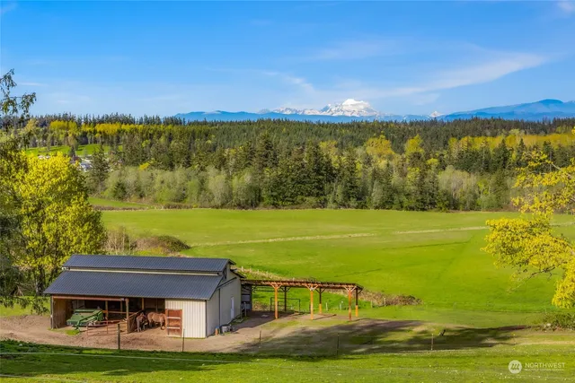 $1,850,000 | 221 Baker View Lane, Camano Island, WA 98282