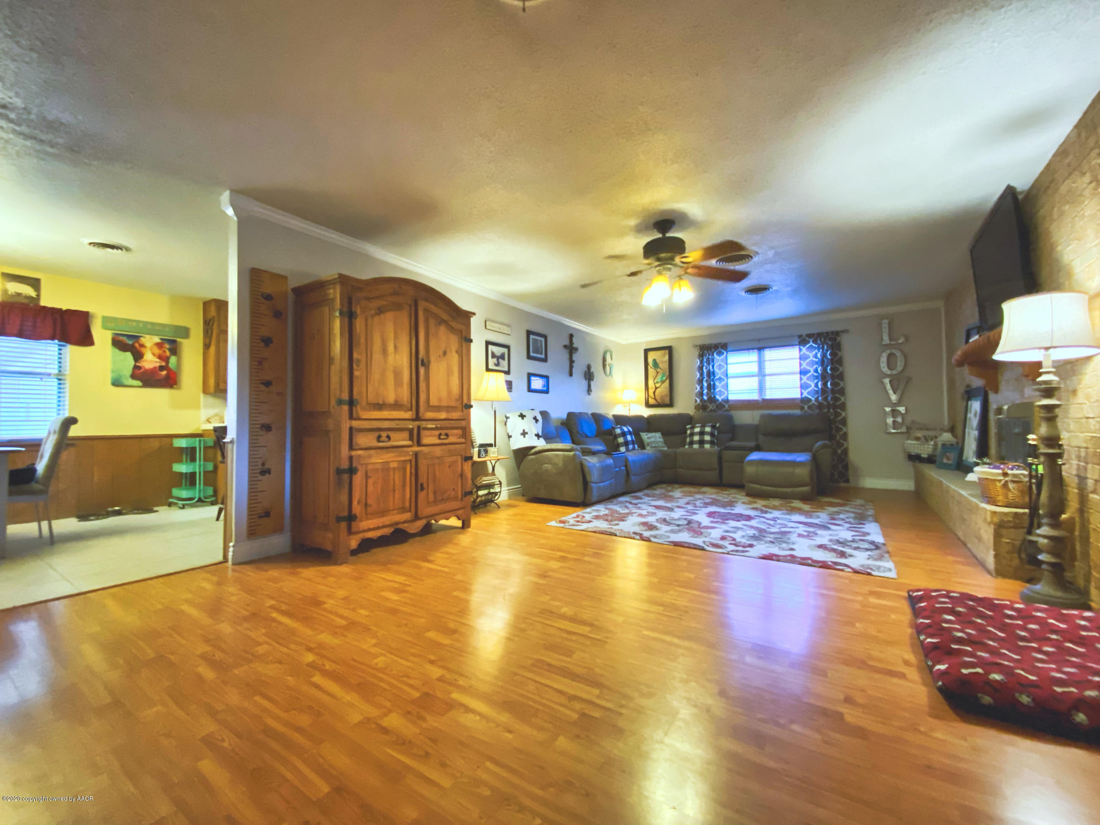 4212 Gary Lane Amarillo, TX 79110 - Photo 5 of 22 LIVING 3