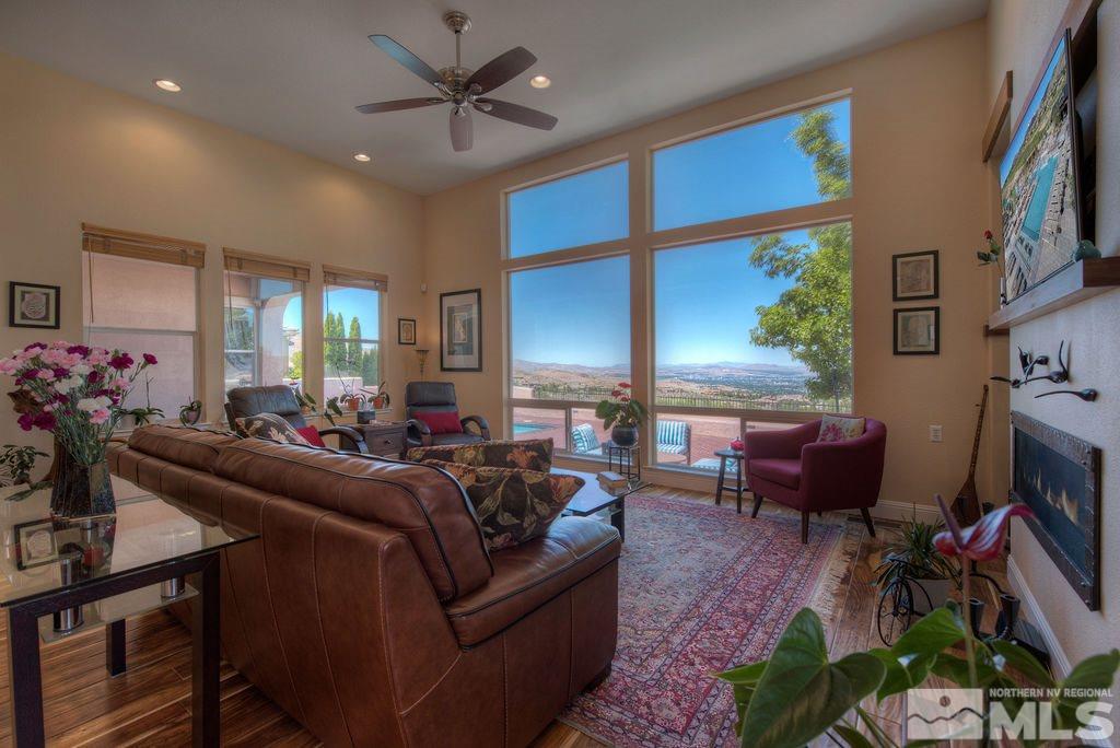 10184 Vía Verona Reno, NV 89511 - Photo 5 of 39 Photo 5