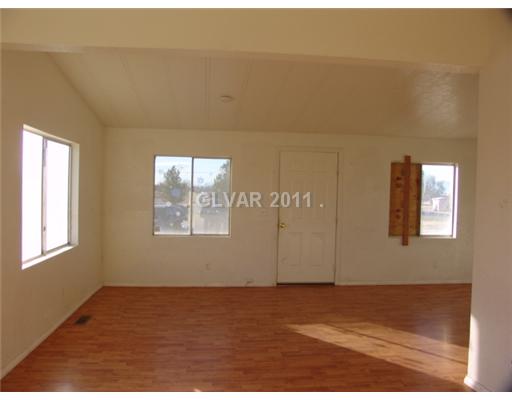 300 West Blosser Ranch Road Pahrump, NV 89060 - Photo 3 of 17 Living Room.