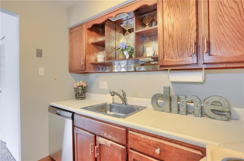 220 Coraopolis Road, Unit 10 Coraopolis, PA 15108 - Photo 18 of 42