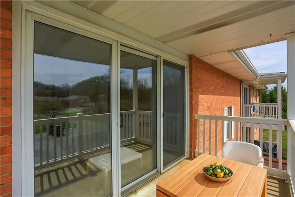 $120,000 | 220 Coraopolis Road, Unit 10, Coraopolis, PA 15108