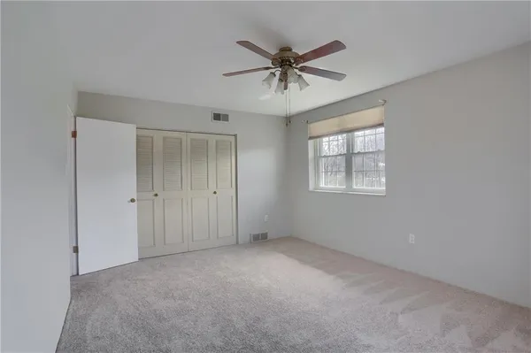$120,000 | 220 Coraopolis Road, Unit 10, Coraopolis, PA 15108
