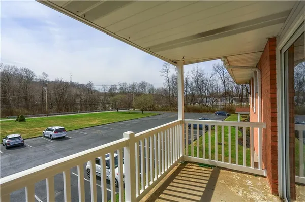 $120,000 | 220 Coraopolis Road, Unit 10, Coraopolis, PA 15108