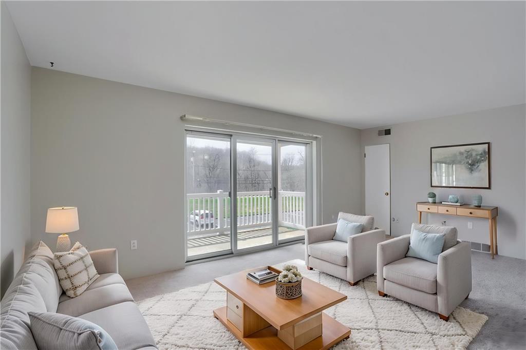 220 Coraopolis Road, Unit 10 Coraopolis, PA 15108 - Photo 4 of 42