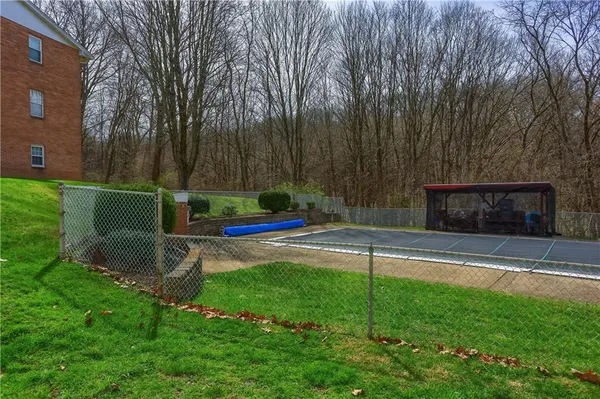 $120,000 | 220 Coraopolis Road, Unit 10, Coraopolis, PA 15108