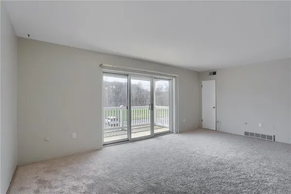 $120,000 | 220 Coraopolis Road, Unit 10, Coraopolis, PA 15108