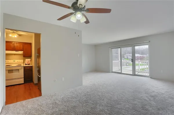 $120,000 | 220 Coraopolis Road, Unit 10, Coraopolis, PA 15108