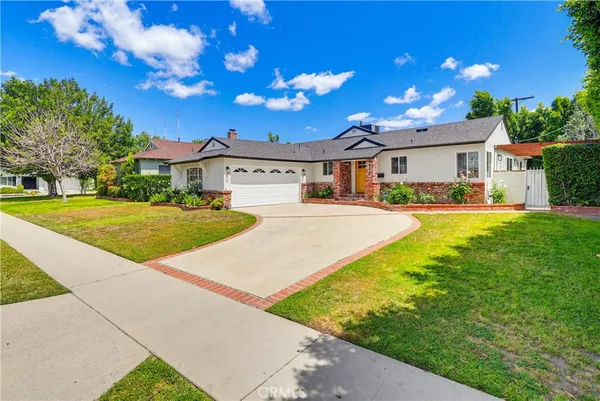 $10,000 | 5440 Alcove Avenue, Valley Village, CA 91607