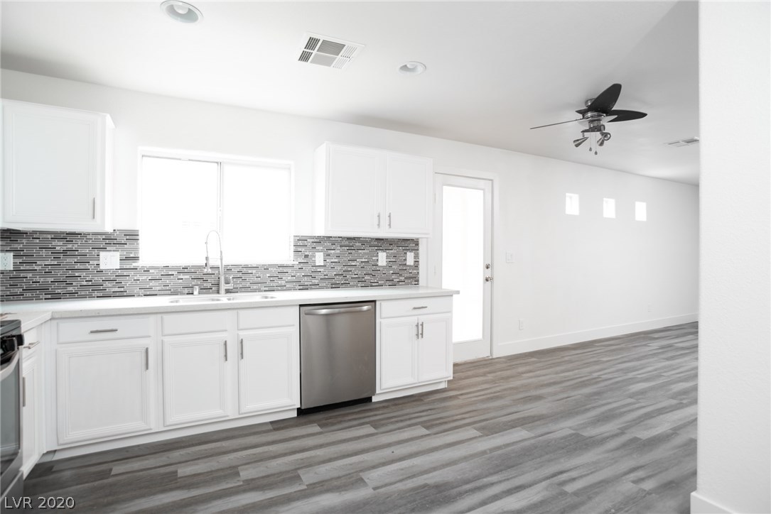 4766 Pinon Pointe Road Las Vegas, NV 89115 - Photo 5 of 20 Gallery Image 5