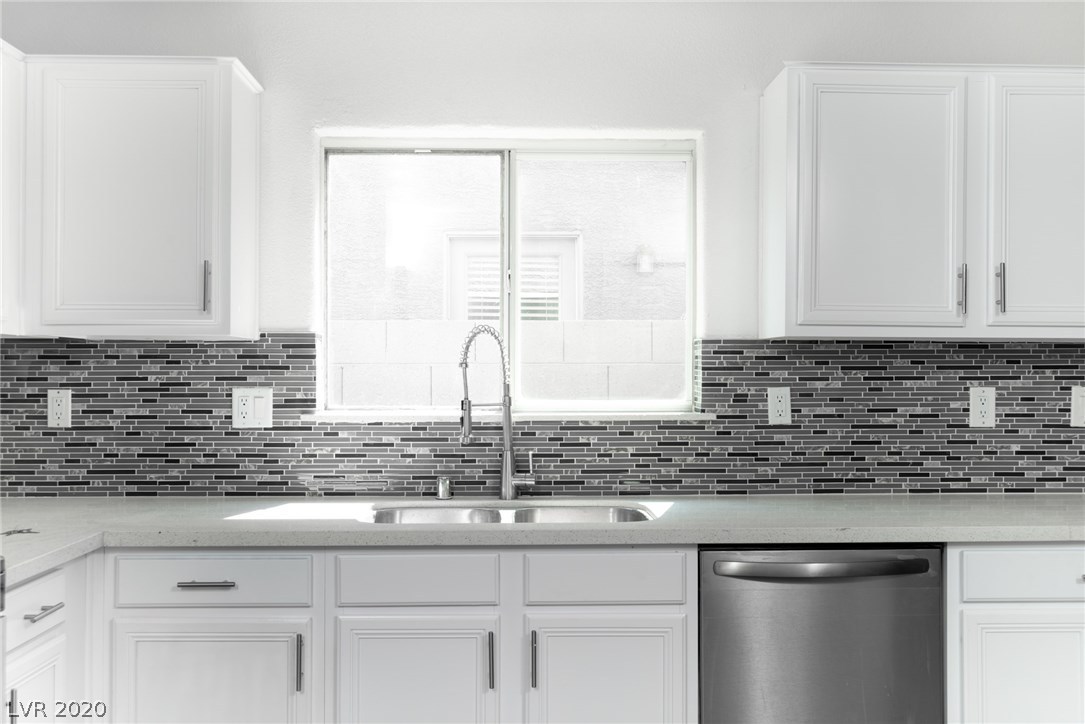 4766 Pinon Pointe Road Las Vegas, NV 89115 - Photo 8 of 20 Gallery Image 8