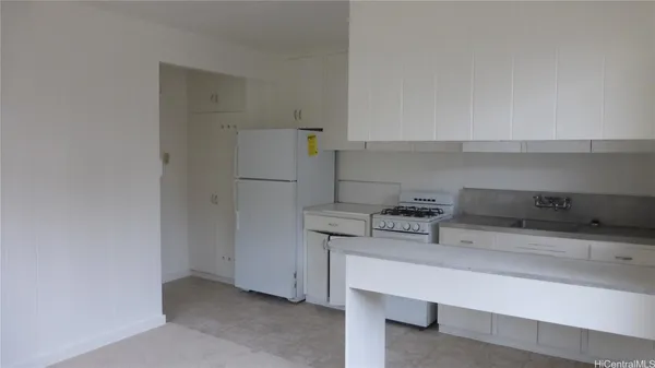 $1,500 | 1232 Makaloa Street, Unit 4, Honolulu, HI 96814