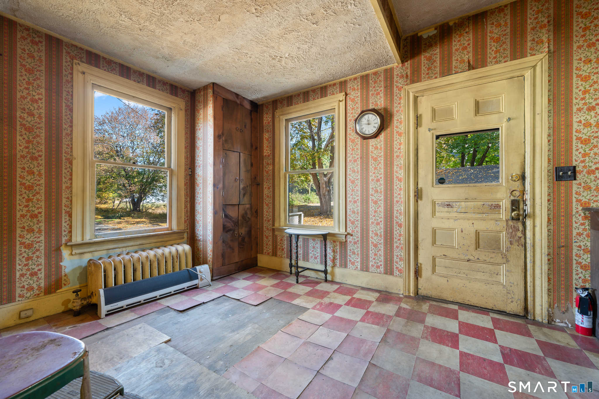 124 River Road Willington, CT 06279 - Photo 24 of 40 a view of an entryway with a livingroom