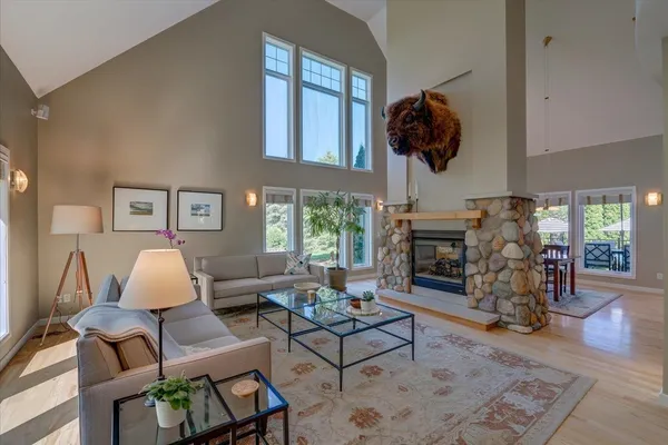 $1,295,000 | 5596 Surrey Lane, Waunakee, WI 53597