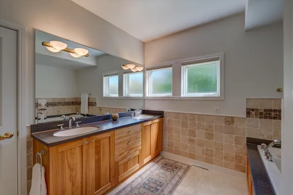 $1,295,000 | 5596 Surrey Lane, Waunakee, WI 53597