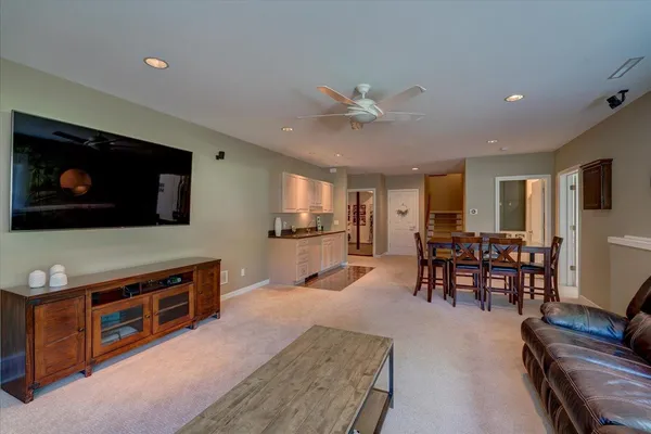 $1,295,000 | 5596 Surrey Lane, Waunakee, WI 53597