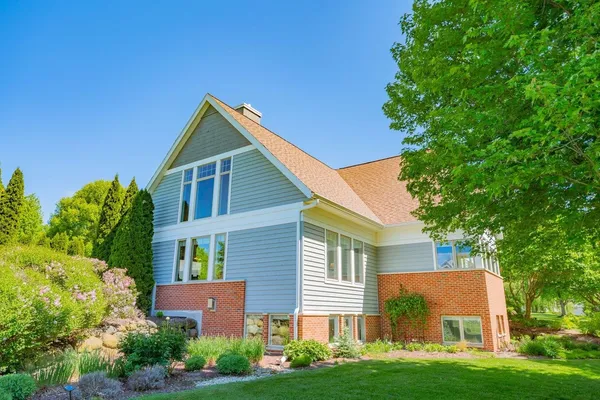 $1,295,000 | 5596 Surrey Lane, Waunakee, WI 53597