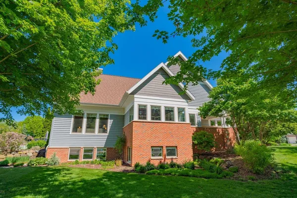 $1,295,000 | 5596 Surrey Lane, Waunakee, WI 53597