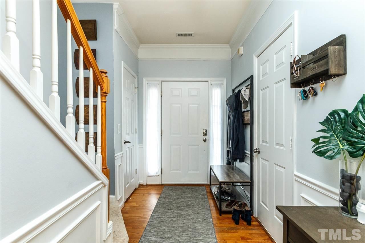 5526 Red Robin Road Raleigh, NC 27613 - Photo 2 of 22