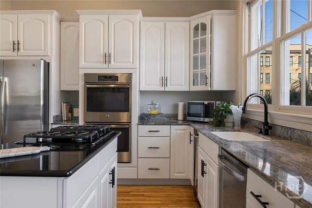 $2,250,000 | 510 East Mc Donough Street, Savannah, GA 31401