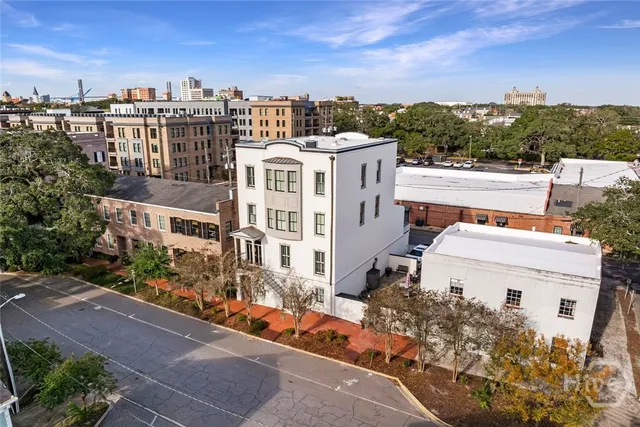 $2,250,000 | 510 East Mc Donough Street, Savannah, GA 31401