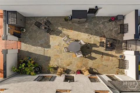 $2,250,000 | 510 East Mc Donough Street, Savannah, GA 31401