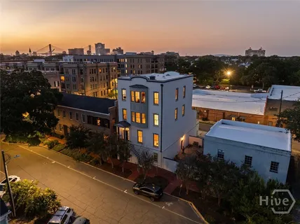 $2,250,000 | 510 East Mc Donough Street, Savannah, GA 31401