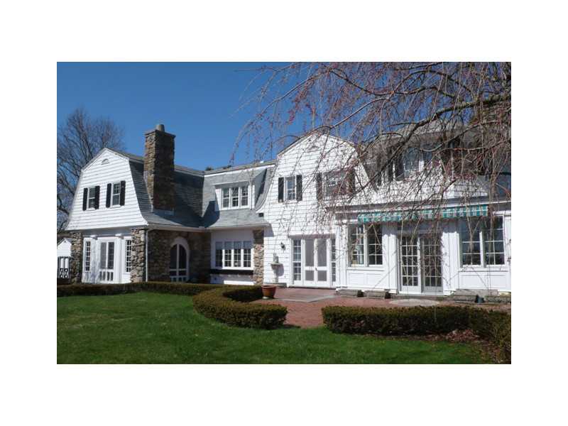 460 Ocean Road Narragansett, RI 02882 - Photo 3 of 23 Exterior Back.