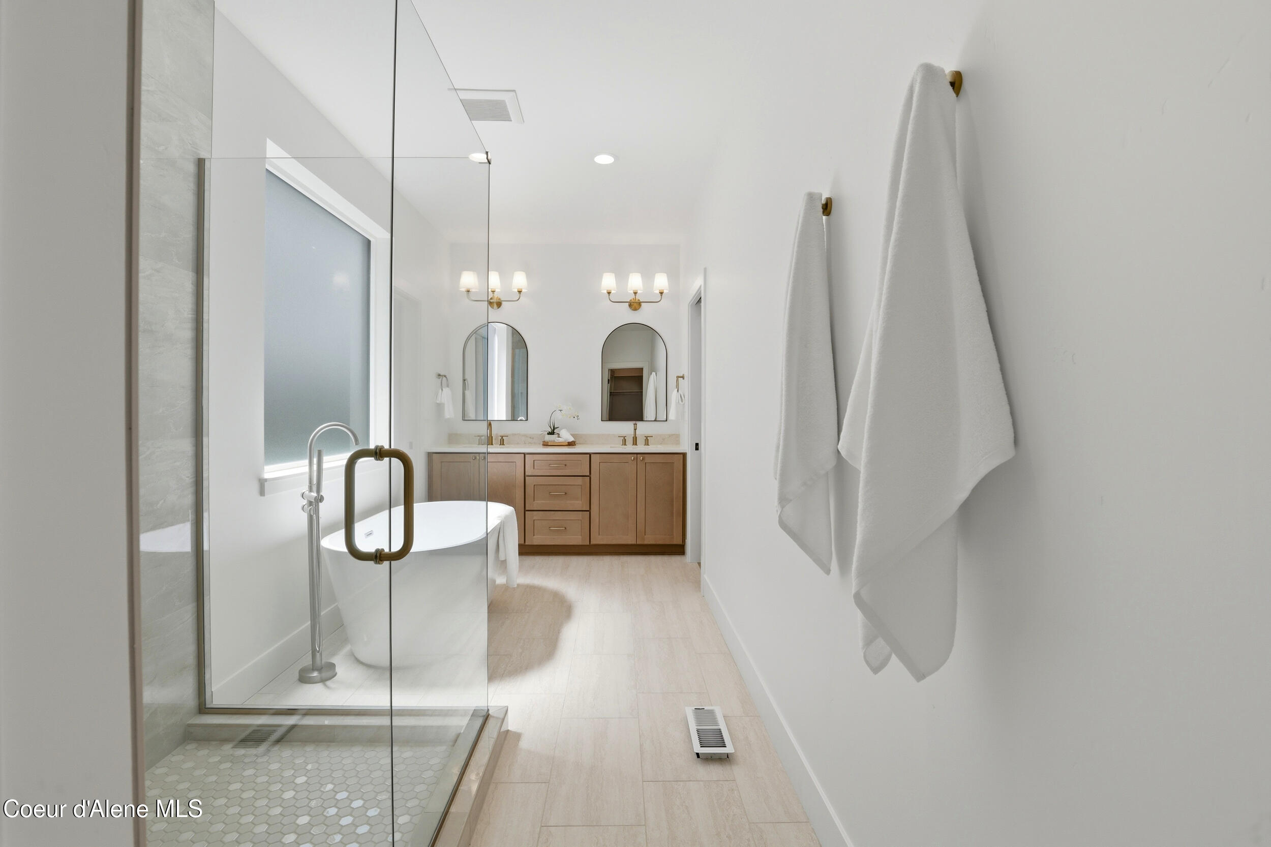 3383 Blaze Loop Post Falls, ID 83854 - Photo 48 of 65 Luxurious bathroom