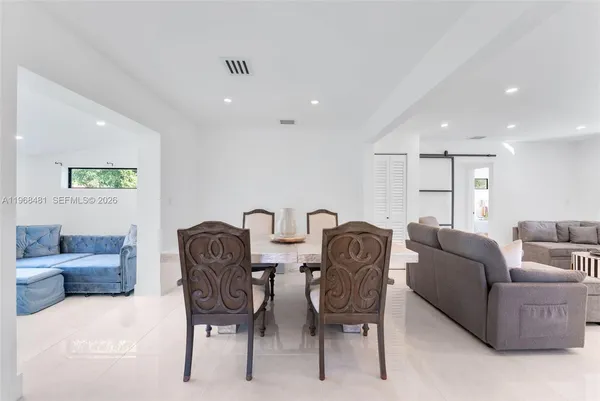 $7,500 | 231 Northeast 45th Street, Unit 231, Miami, FL 33137