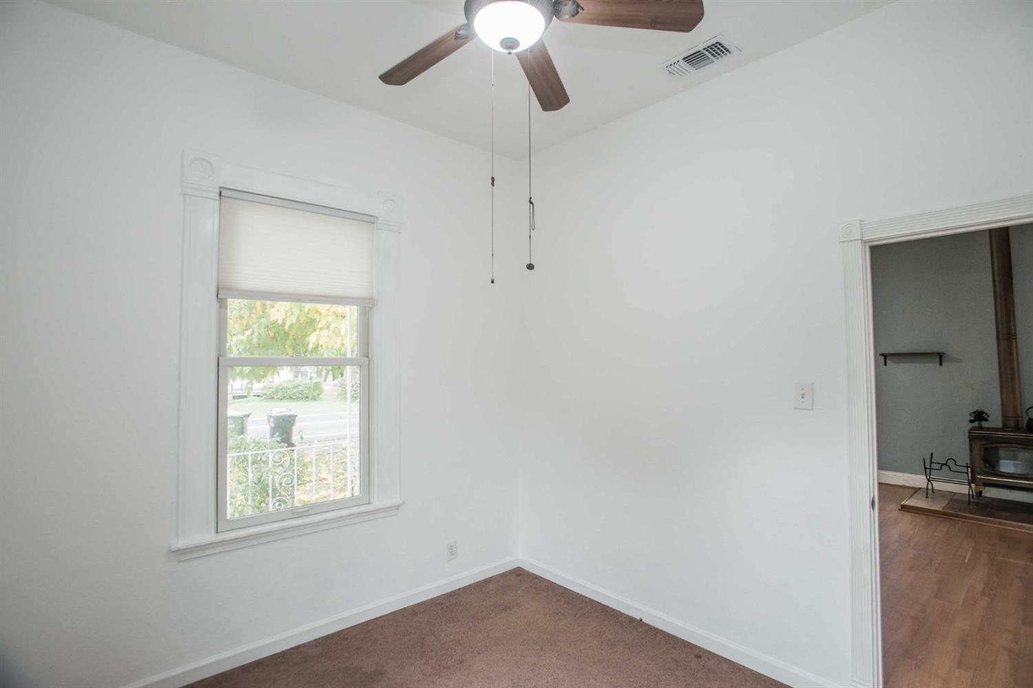 9695 Kent Street Elk Grove, CA 95624 - Photo 13 of 74