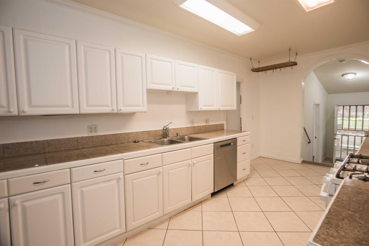 9695 Kent Street Elk Grove, CA 95624 - Photo 19 of 74