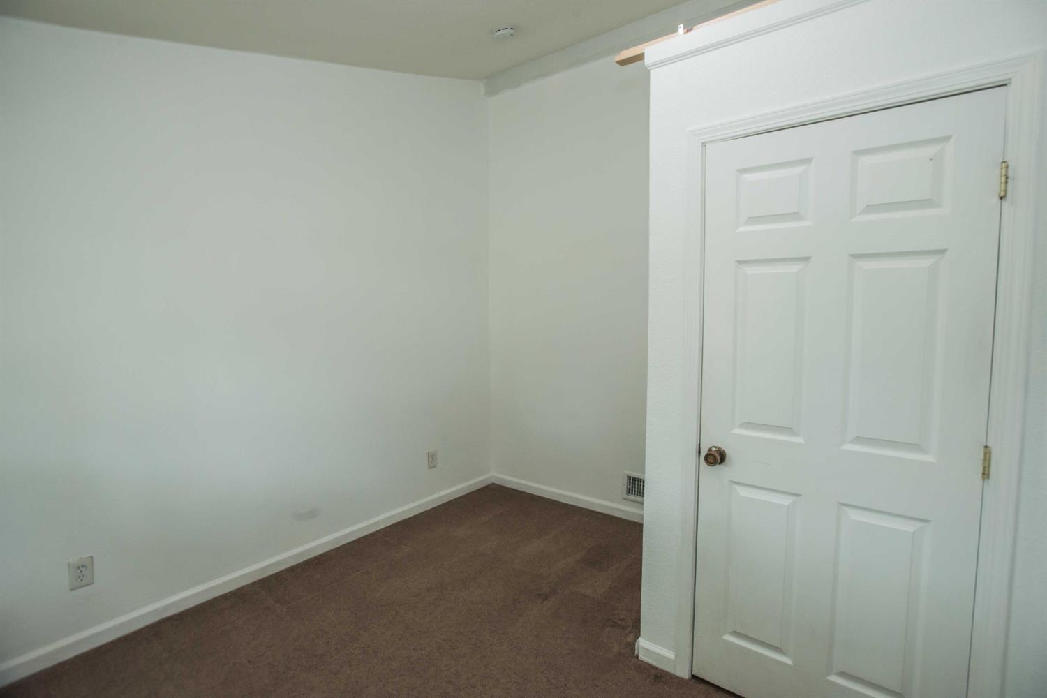 9695 Kent Street Elk Grove, CA 95624 - Photo 31 of 74